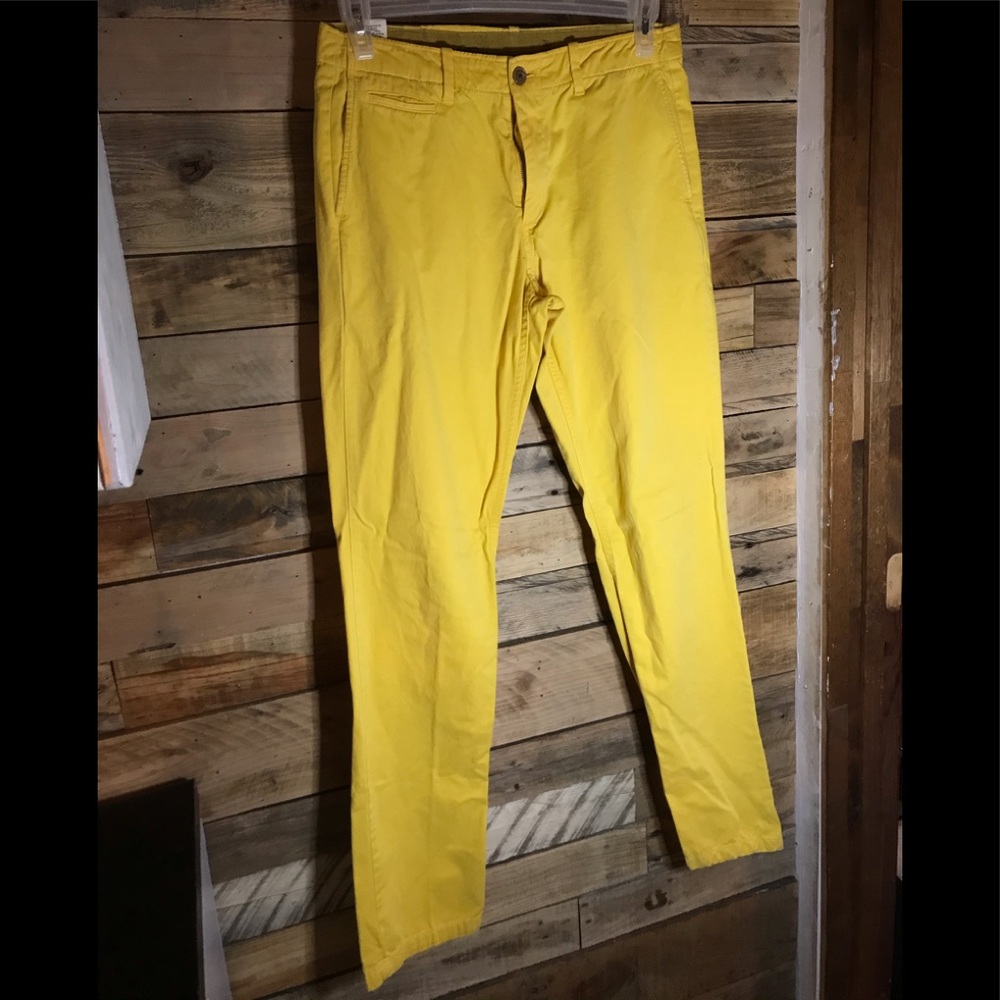 Men’s “Lived in Slim” Gap Chinos size 32/34